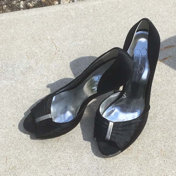Jessica Simpson. Black elegant dress heels. 9B - Picture 2 of 6